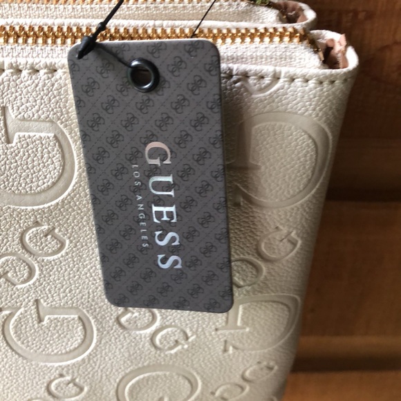 Guess Cross Body Bag, New with tag - Picture 4 of 9